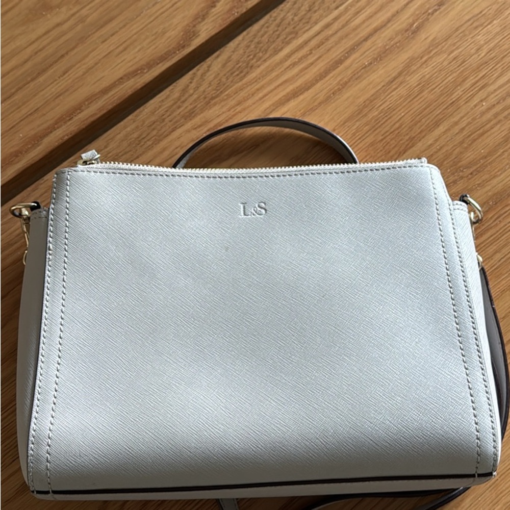 Lo and sons pearl light gray crossbody